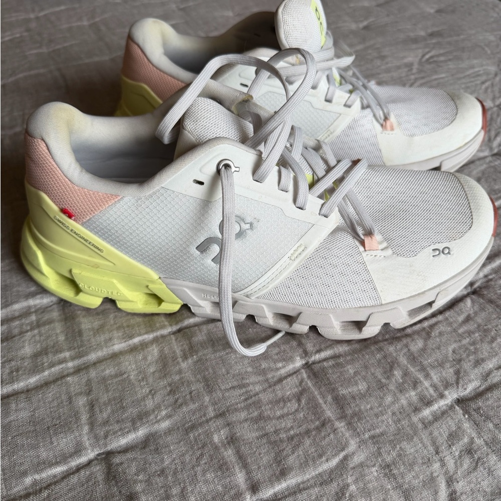 On Running Women's White Sneakers with Pink Heel and Pale Yellow Sole Sz 9.5